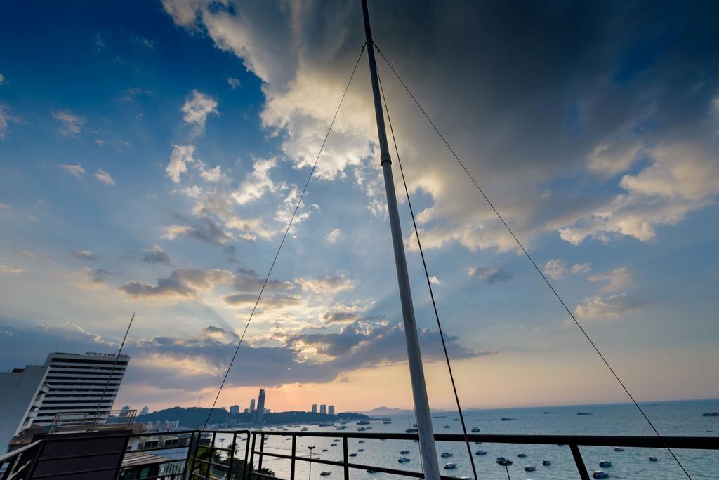 Deep Blue Z10 Hotel Pattaya Exterior foto